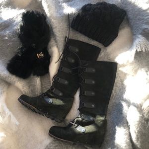 Sorel Joan of Arctic, Black charcoal boots size 8